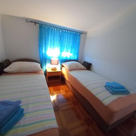 Apartmani Ivana Senj Senj  Oda fotoğraf